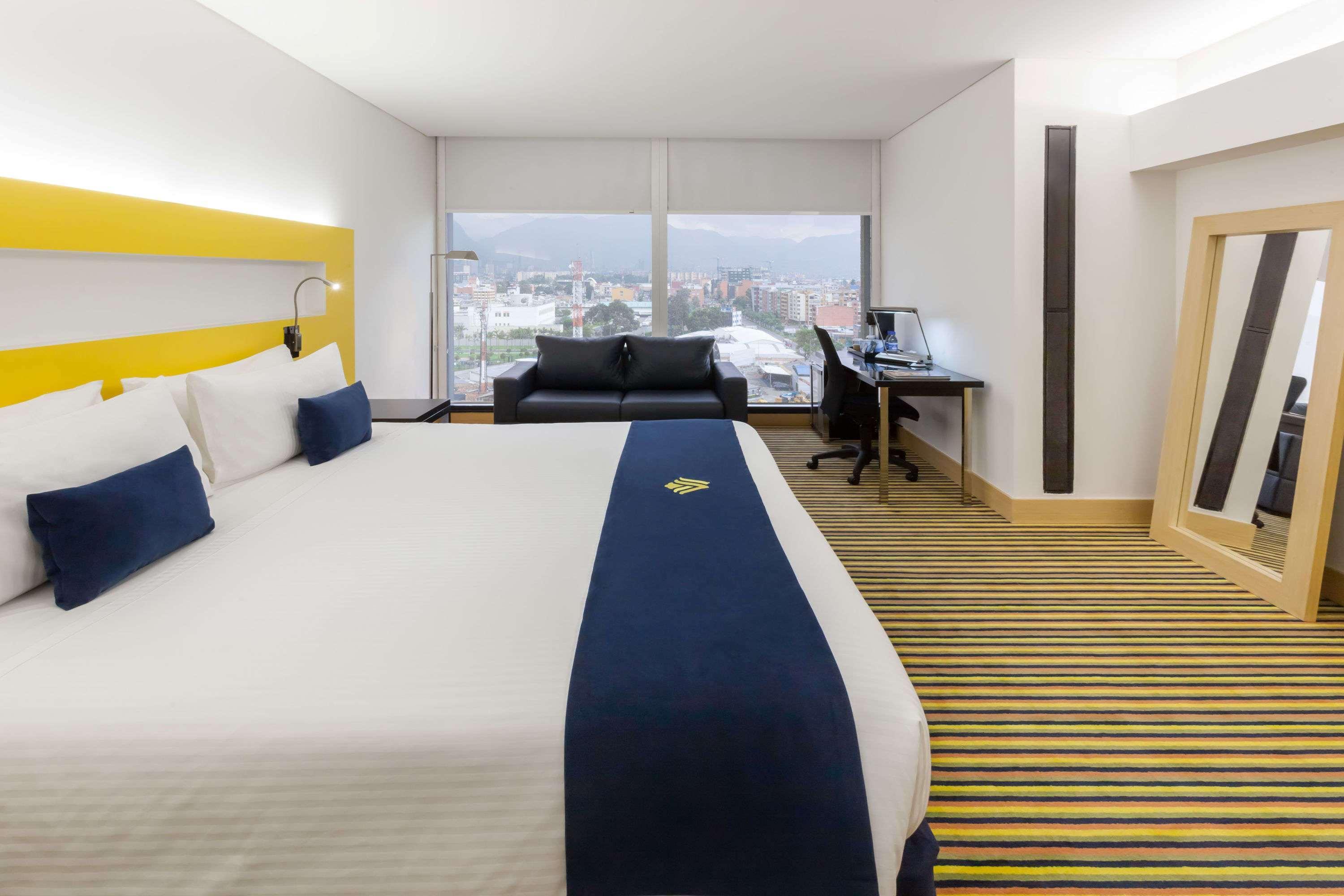Wyndham Bogota Hotel Екстериор снимка A room at the hotel