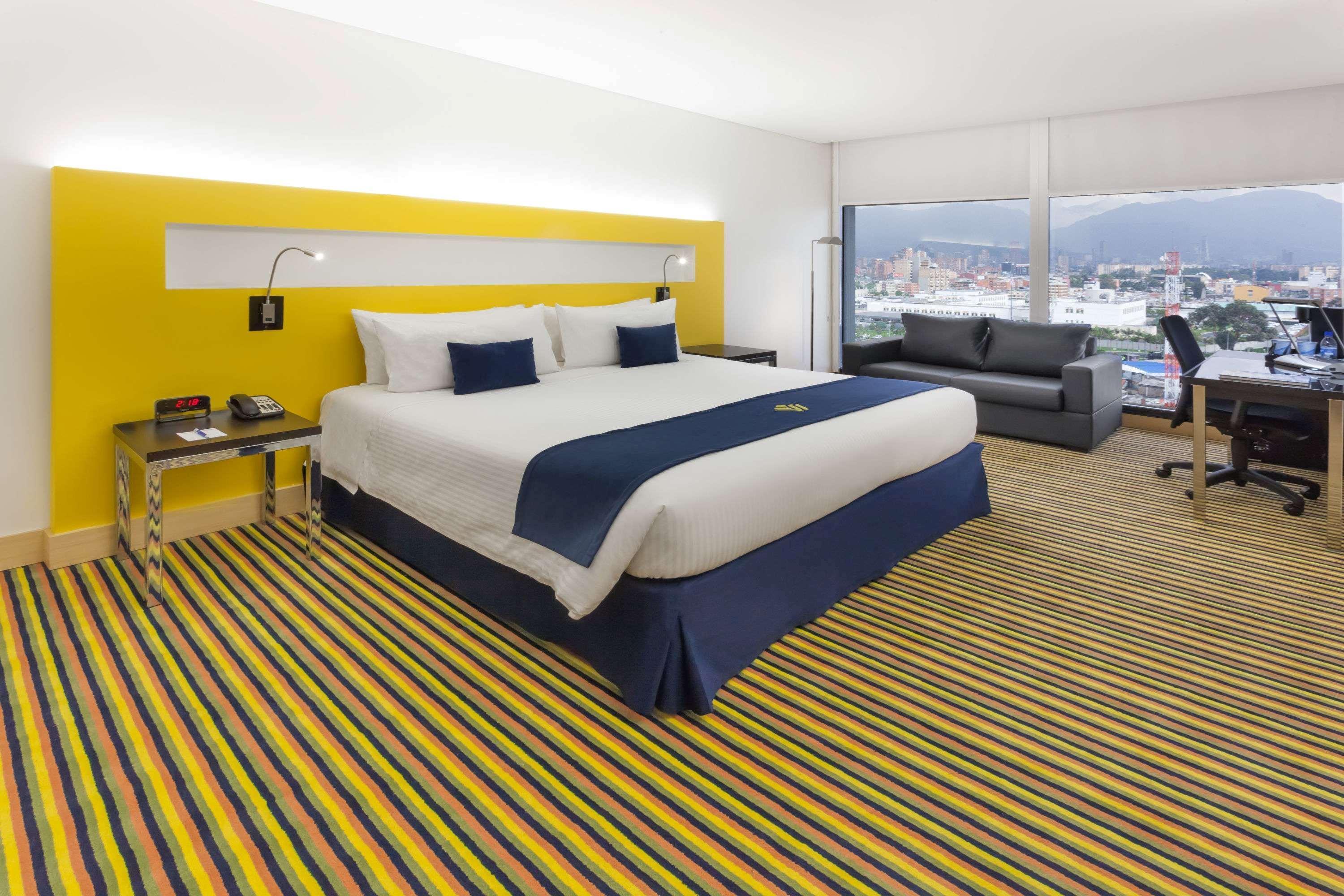 Wyndham Bogota Hotel Екстериор снимка A room at the hotel