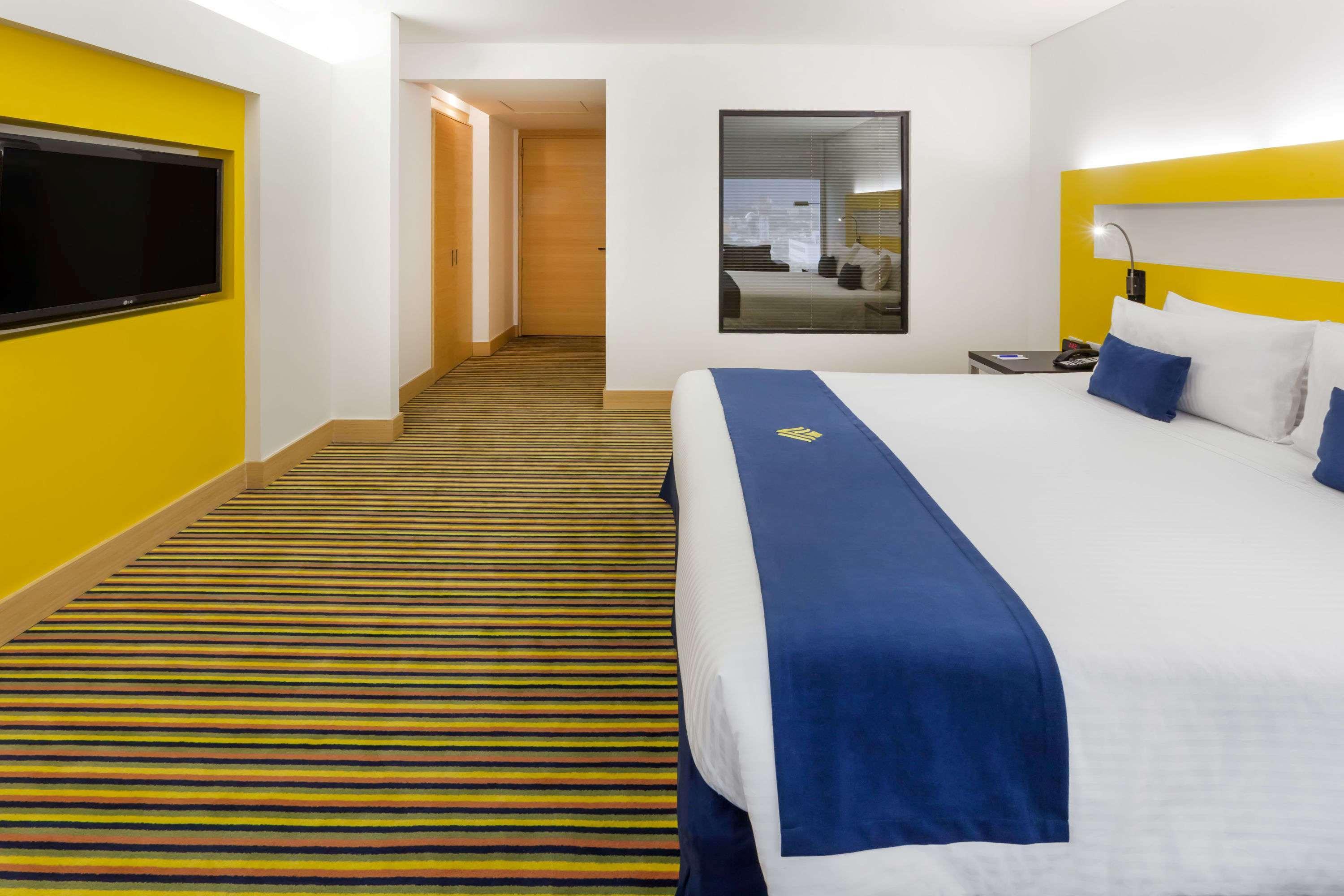 Wyndham Bogota Hotel Екстериор снимка A room at the hotel