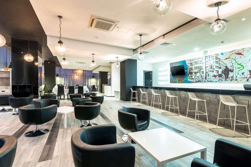 Wyndham Bogota Hotel Екстериор снимка The lounge at the airport