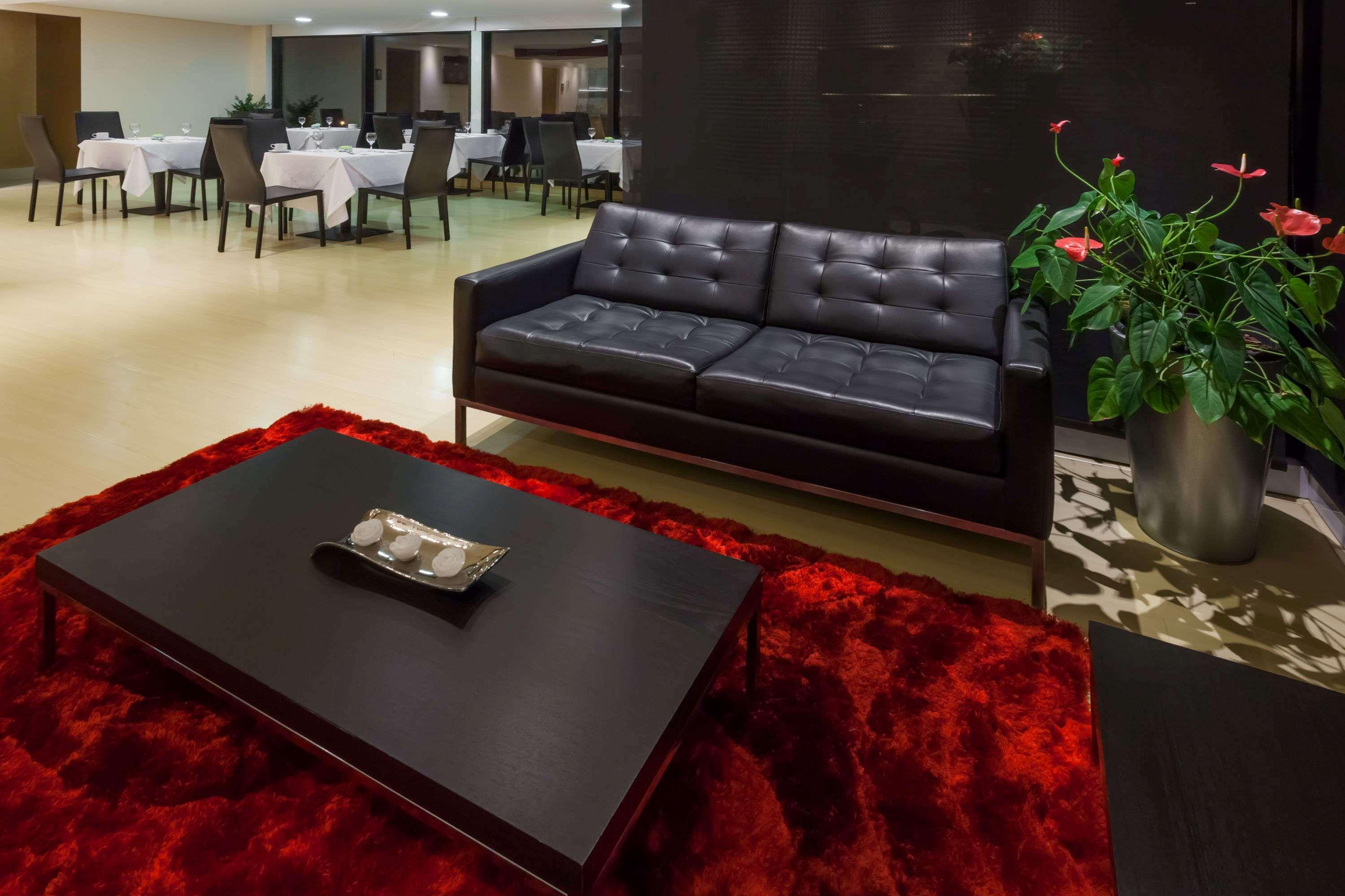 Wyndham Bogota Hotel Екстериор снимка The lounge at the airport