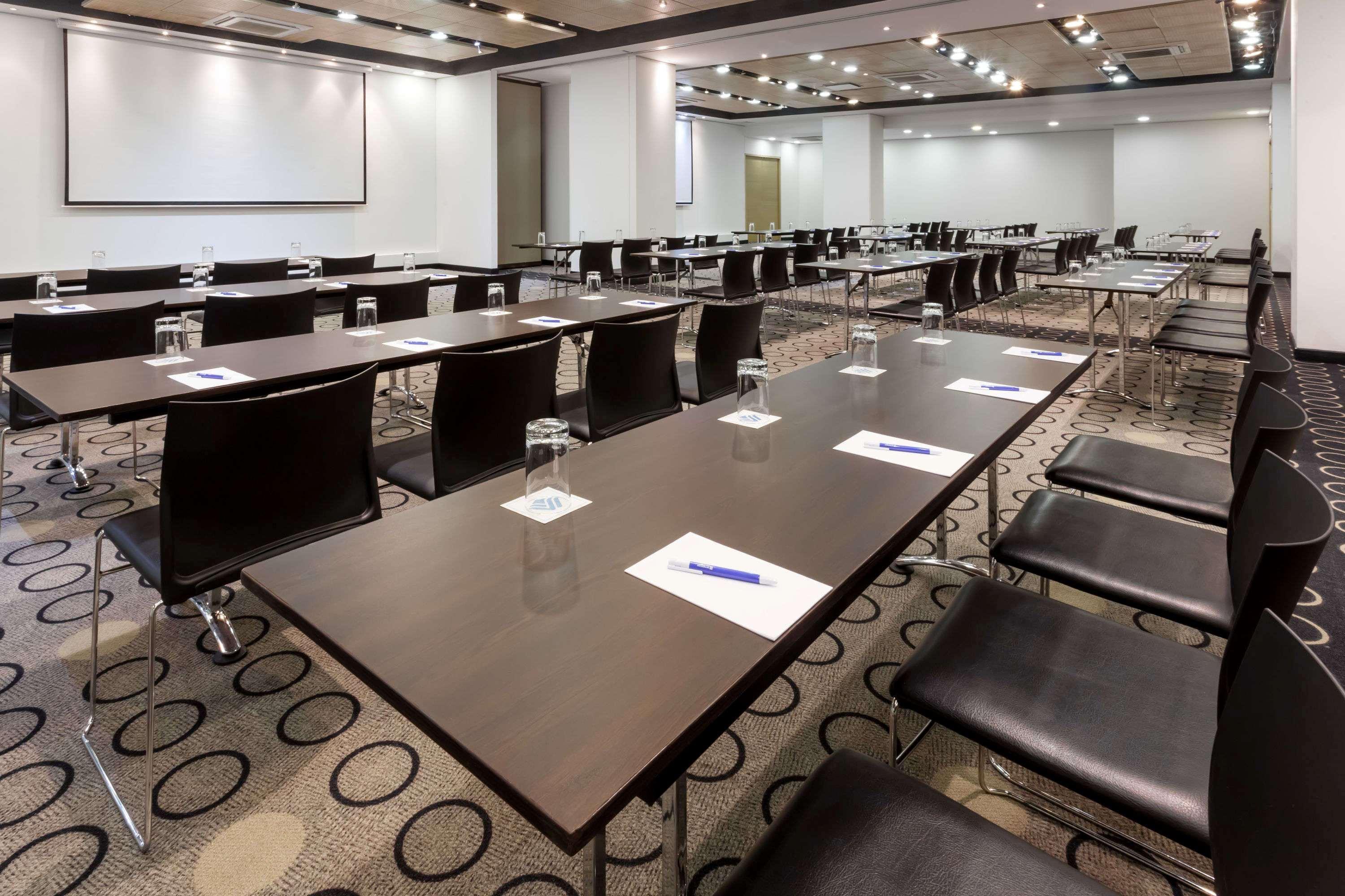 Wyndham Bogota Hotel Екстериор снимка Meeting room