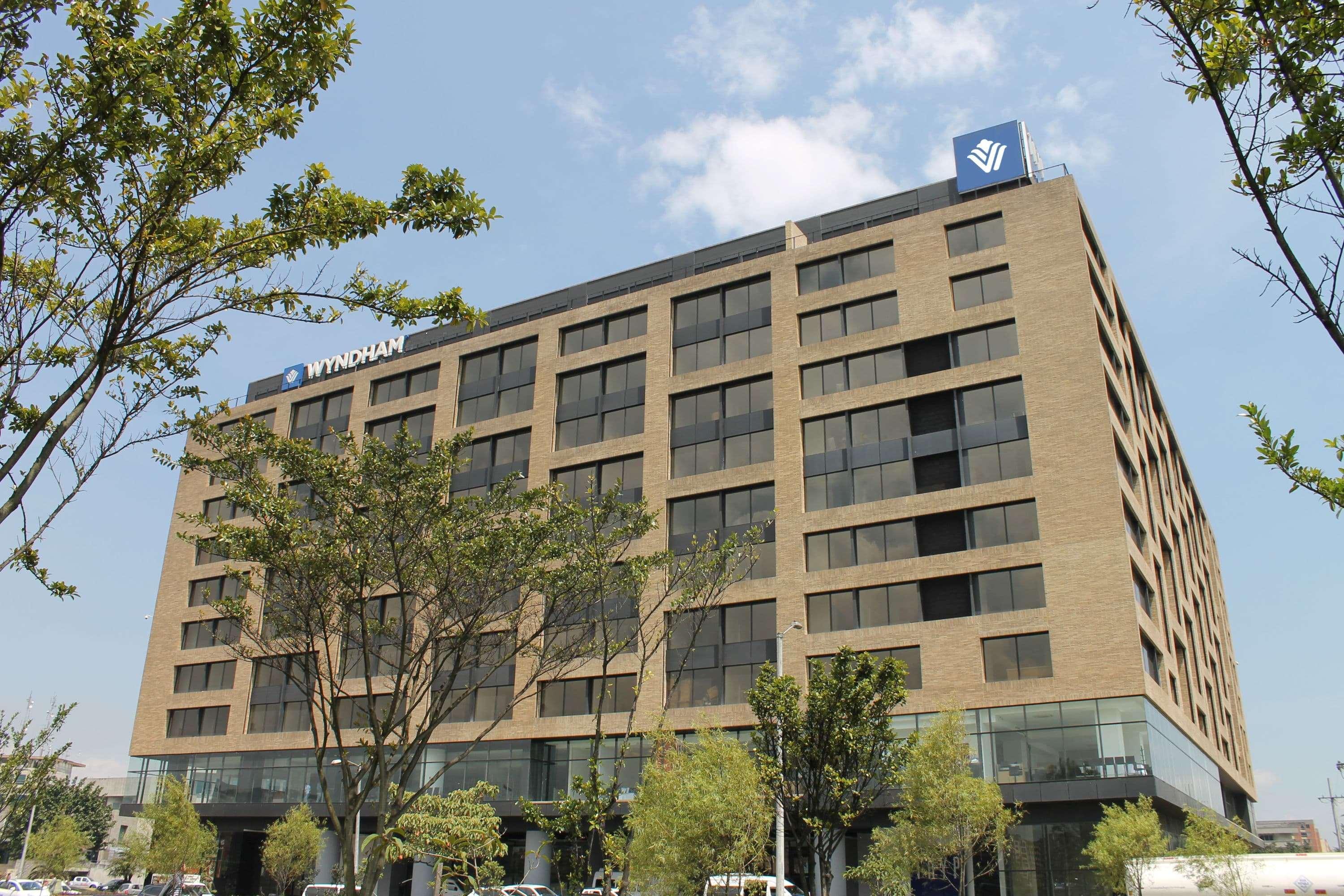 Wyndham Bogota Hotel Екстериор снимка Hanwha Life Insurance