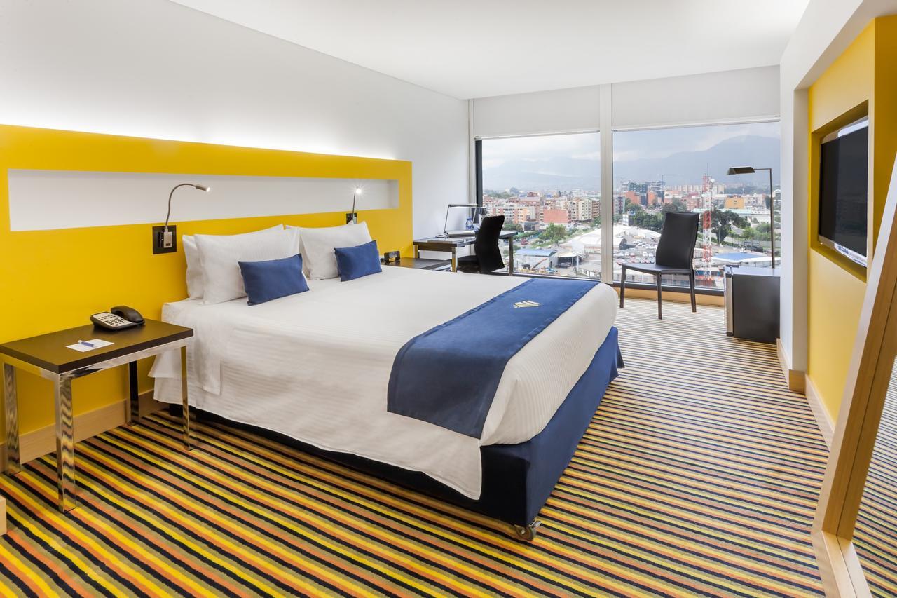 Wyndham Bogota Hotel Екстериор снимка A room at the hotel