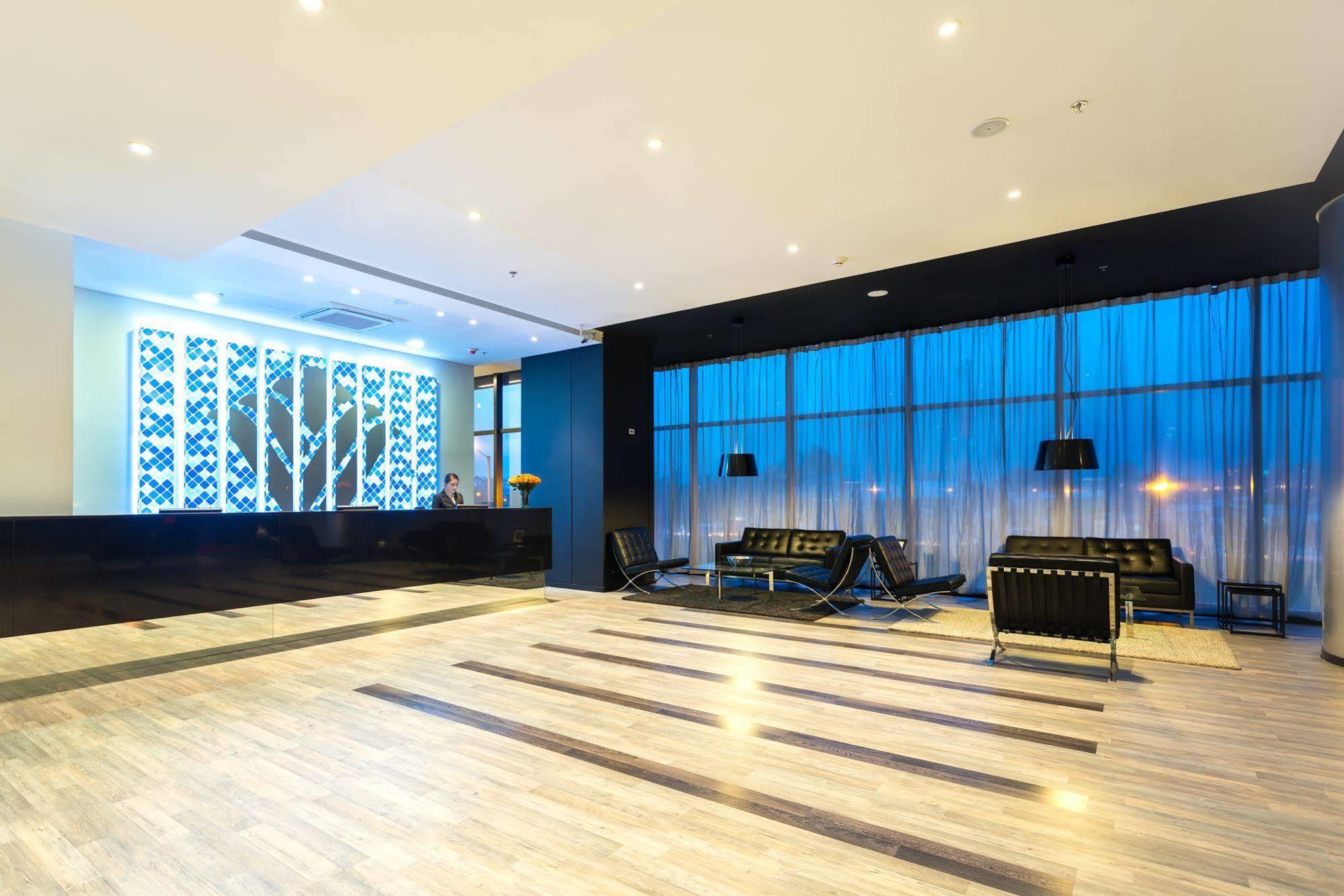 Wyndham Bogota Hotel Екстериор снимка Lobby