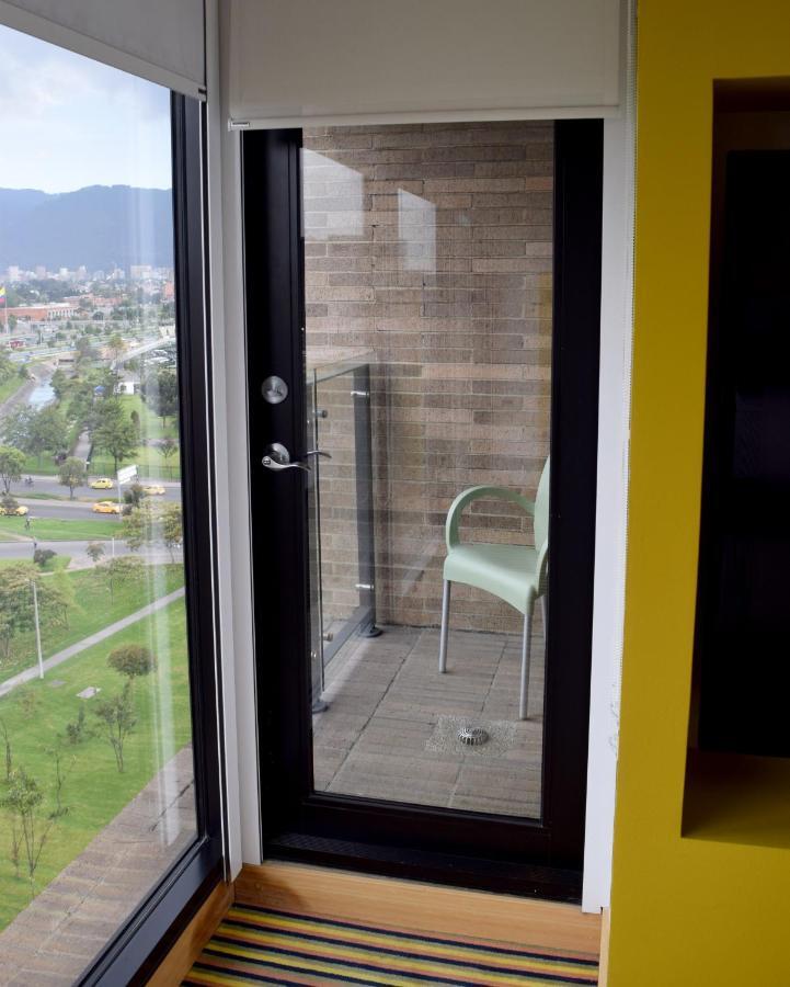 Wyndham Bogota Hotel Екстериор снимка A balcony in Bogotá, Colombia